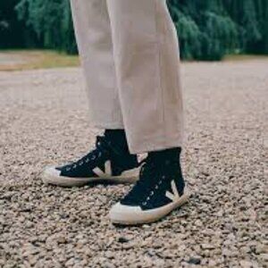 Veja Walla 11 Rip Stop Sneakers Size 9